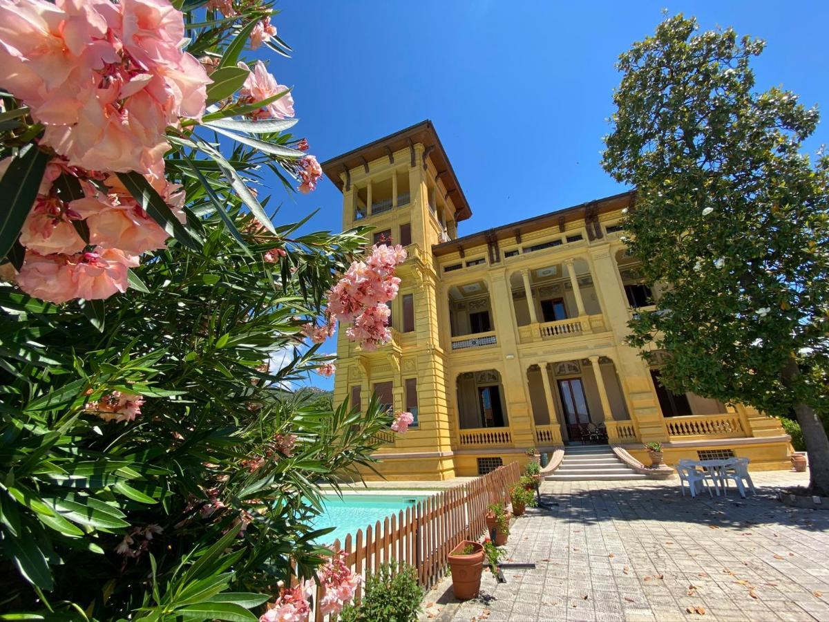 Villa Moorings Барга Экстерьер фото